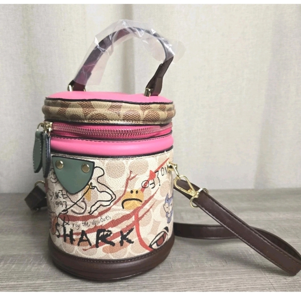 Bear Grafitti Teddy Bear Print Round Bucket Bag Crossbody NWOT